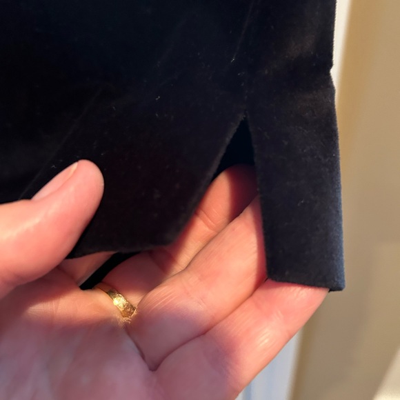 Boden,Black Velvet crop Pant,sz 10,worn once,per. cond.side zipper,side pockets - Picture 9 of 10